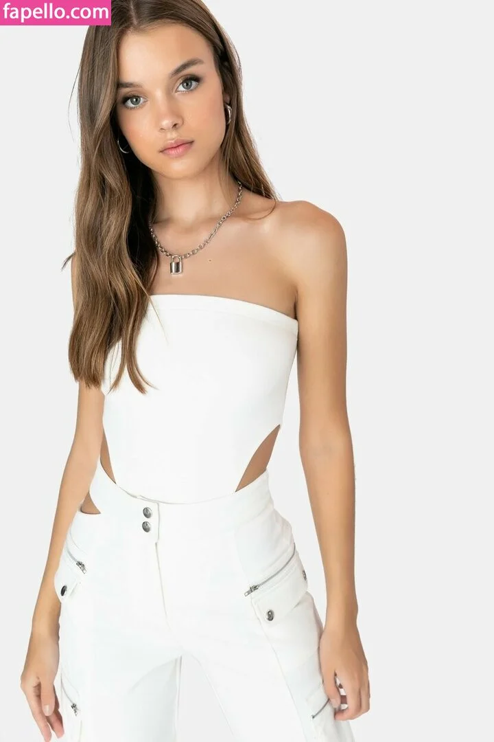 Anna Zak Onlyfans Photo Gallery 