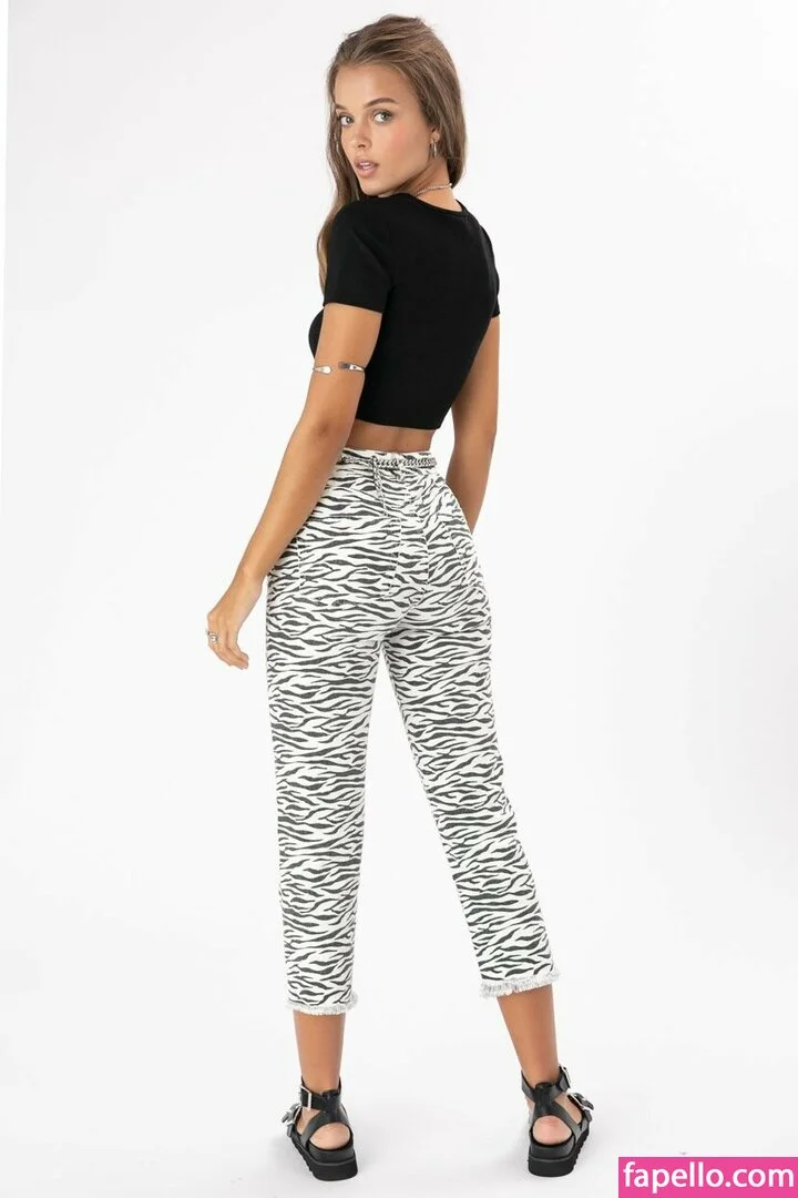 Anna Zak Onlyfans Photo Gallery 