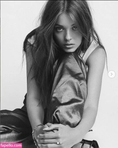 Anna Zak Onlyfans Photo Gallery 