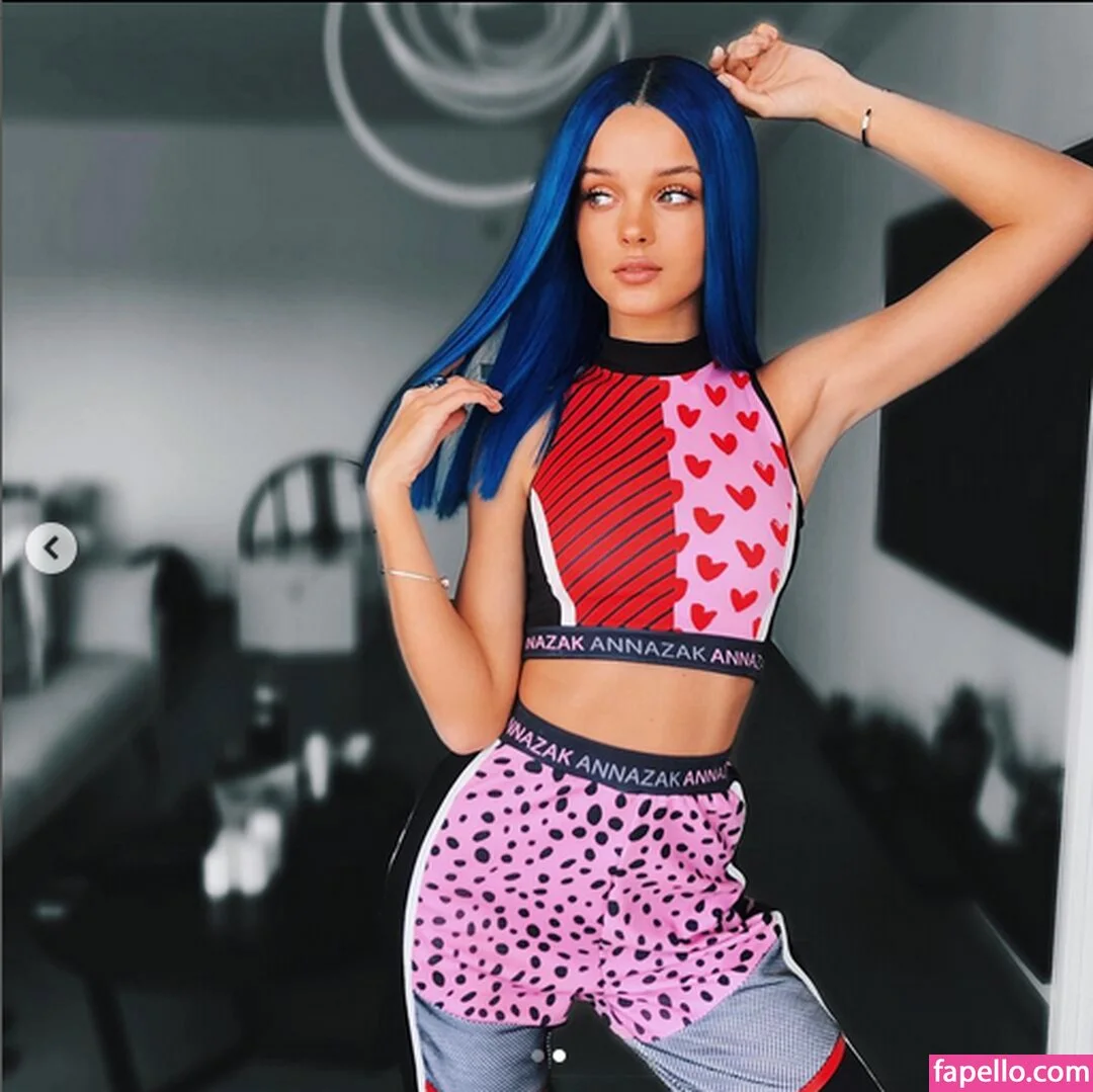 Anna Zak Onlyfans Photo Gallery 