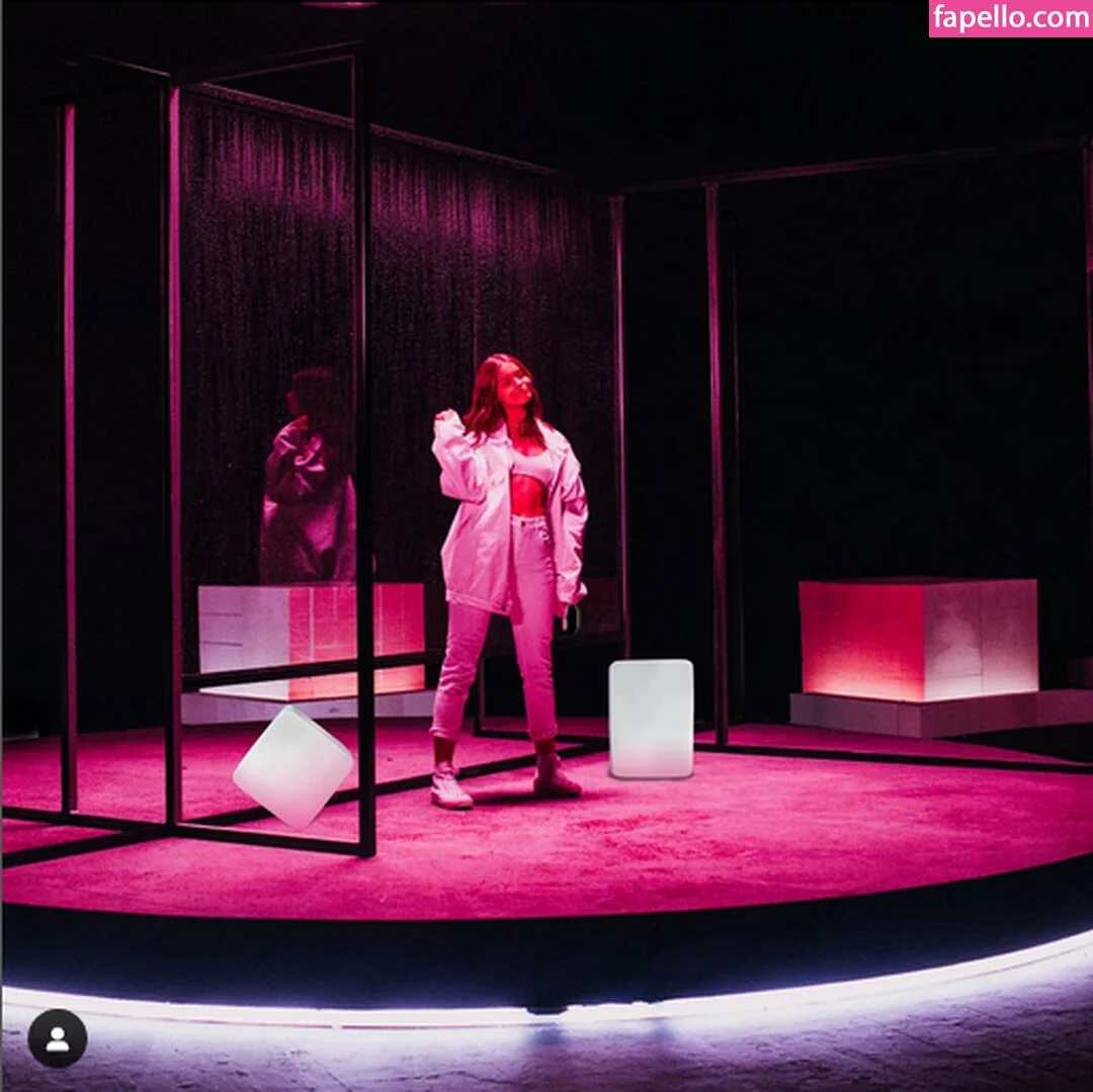 Anna Zak Onlyfans Photo Gallery 