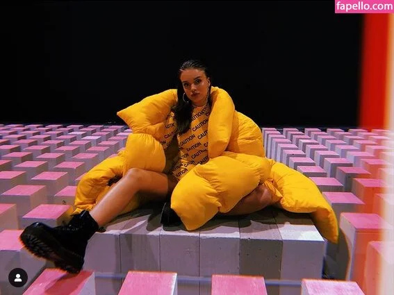 Anna Zak Onlyfans Photo Gallery 