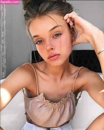 Anna Zak Onlyfans Photo Gallery 