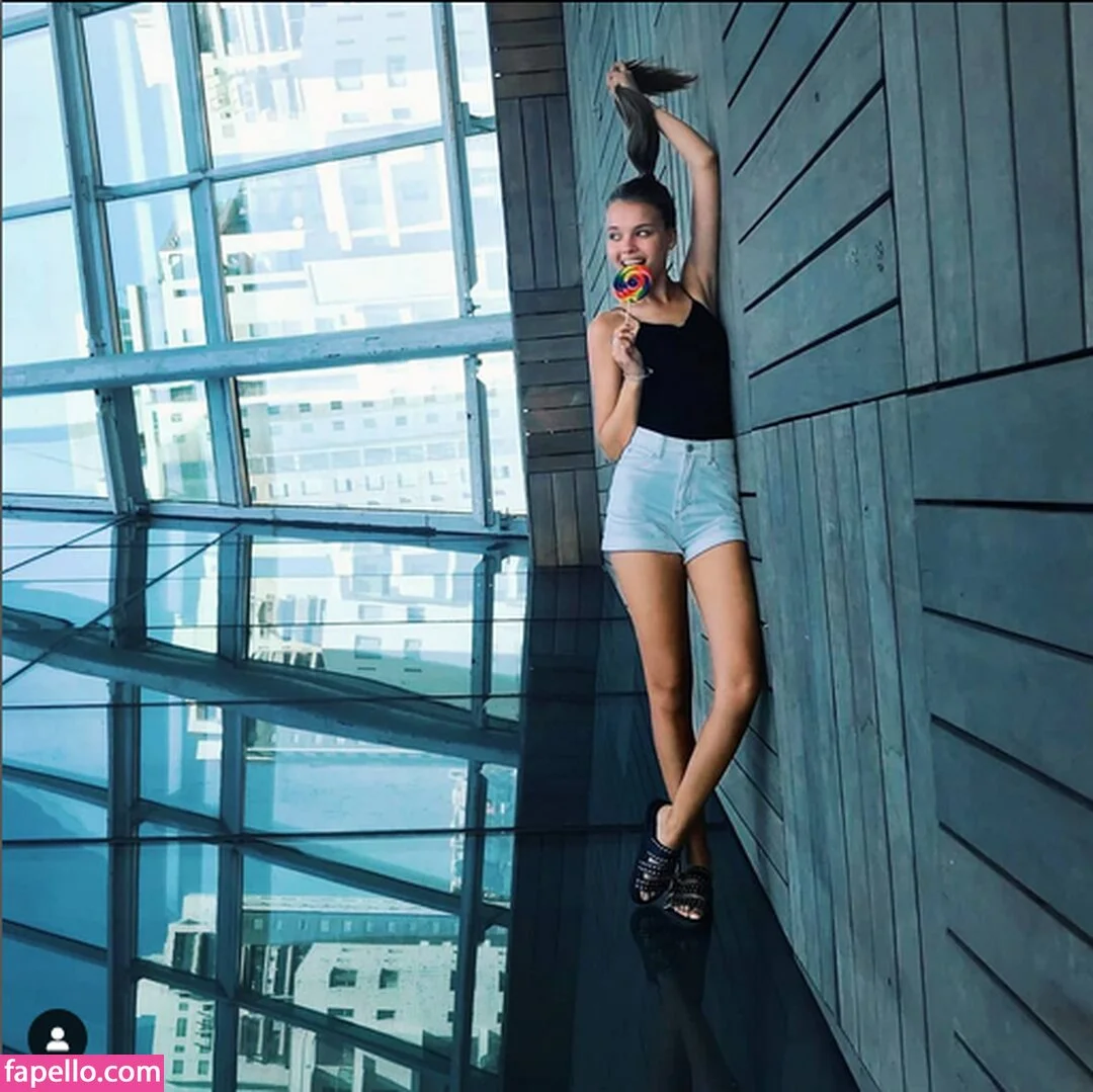 Anna Zak Onlyfans Photo Gallery 