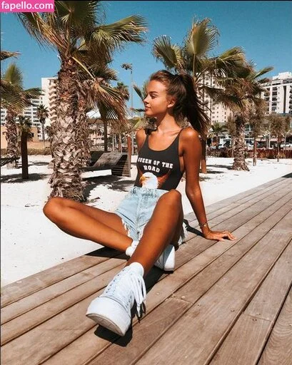 Anna Zak Onlyfans Photo Gallery 