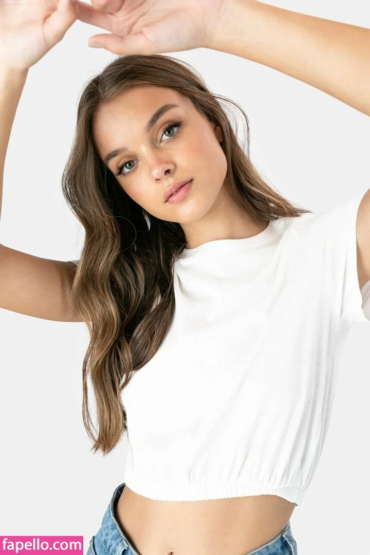 Anna Zak Onlyfans Photo Gallery 