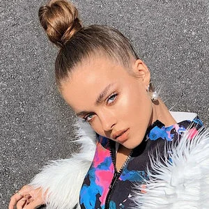 Anna Zak Onlyfans Photo Gallery 