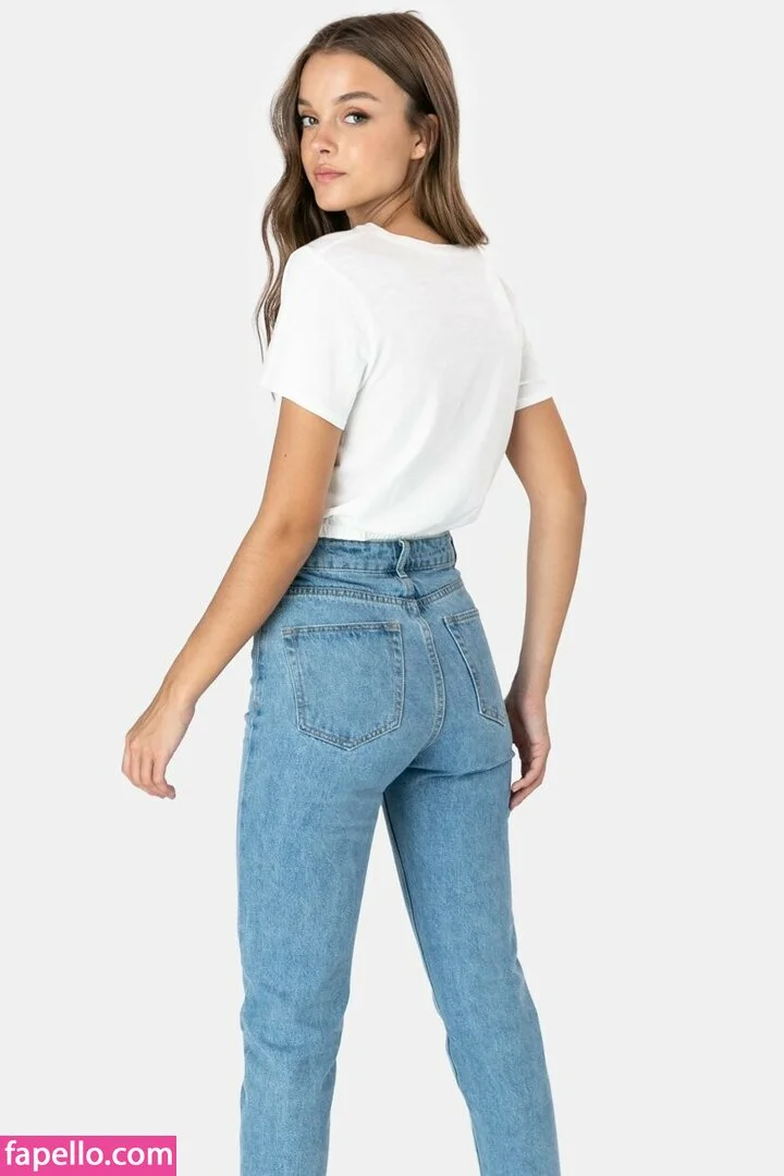 Anna Zak Onlyfans Photo Gallery 