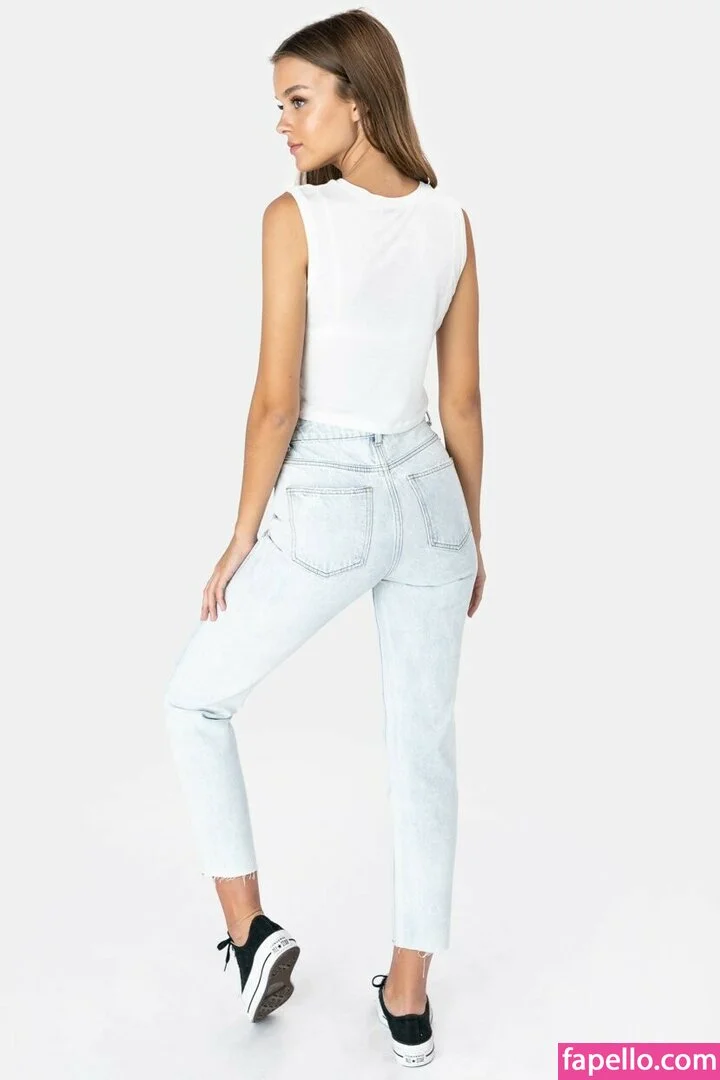 Anna Zak Onlyfans Photo Gallery 