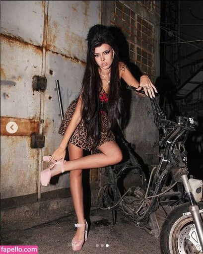 Anna Zak Onlyfans Photo Gallery 