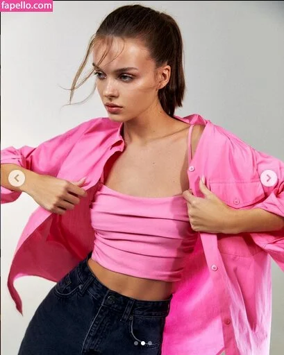 Anna Zak Onlyfans Photo Gallery 