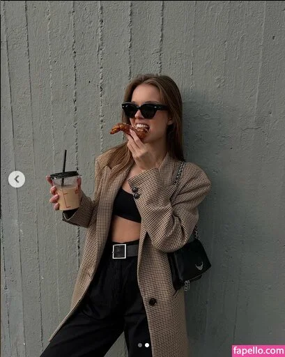 Anna Zak Onlyfans Photo Gallery 