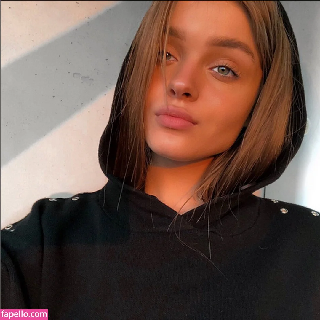 Anna Zak Onlyfans Photo Gallery 