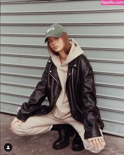 Anna Zak Onlyfans Photo Gallery 