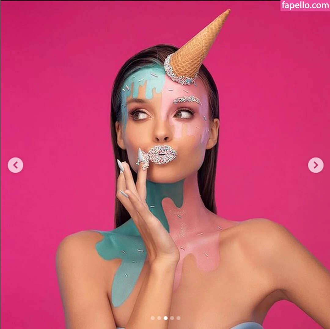 Anna Zak Onlyfans Photo Gallery 