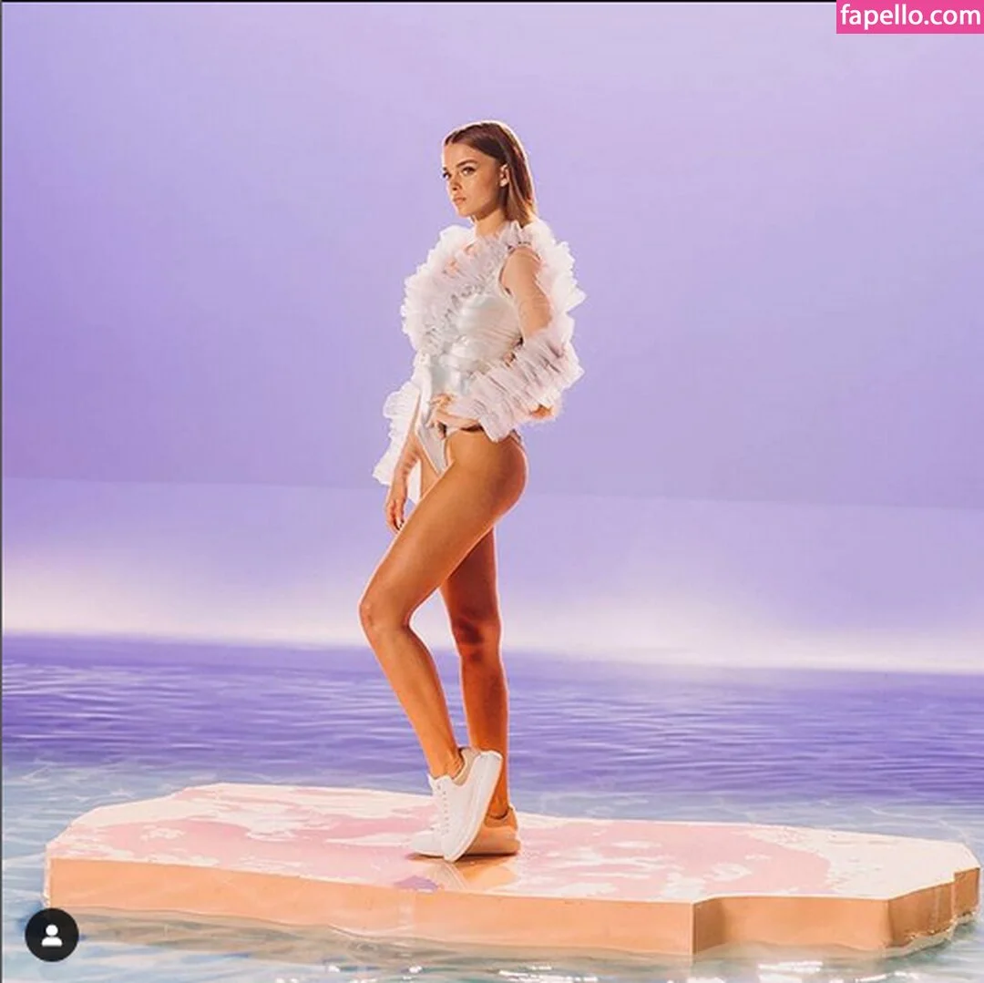 Anna Zak Onlyfans Photo Gallery 