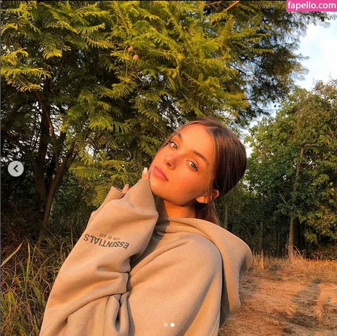 Anna Zak Onlyfans Photo Gallery 