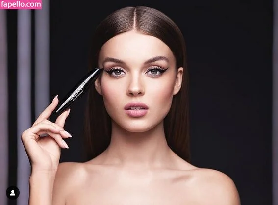 Anna Zak Onlyfans Photo Gallery 