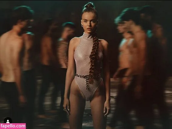 Anna Zak Onlyfans Photo Gallery 