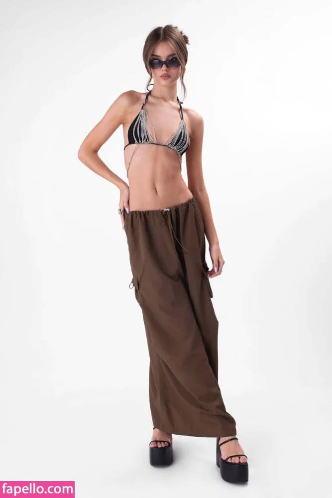 Anna Zak Onlyfans Photo Gallery 