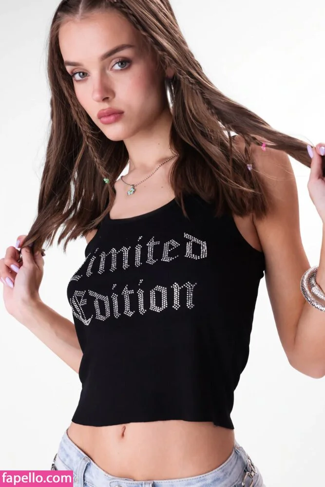 Anna Zak Onlyfans Photo Gallery 