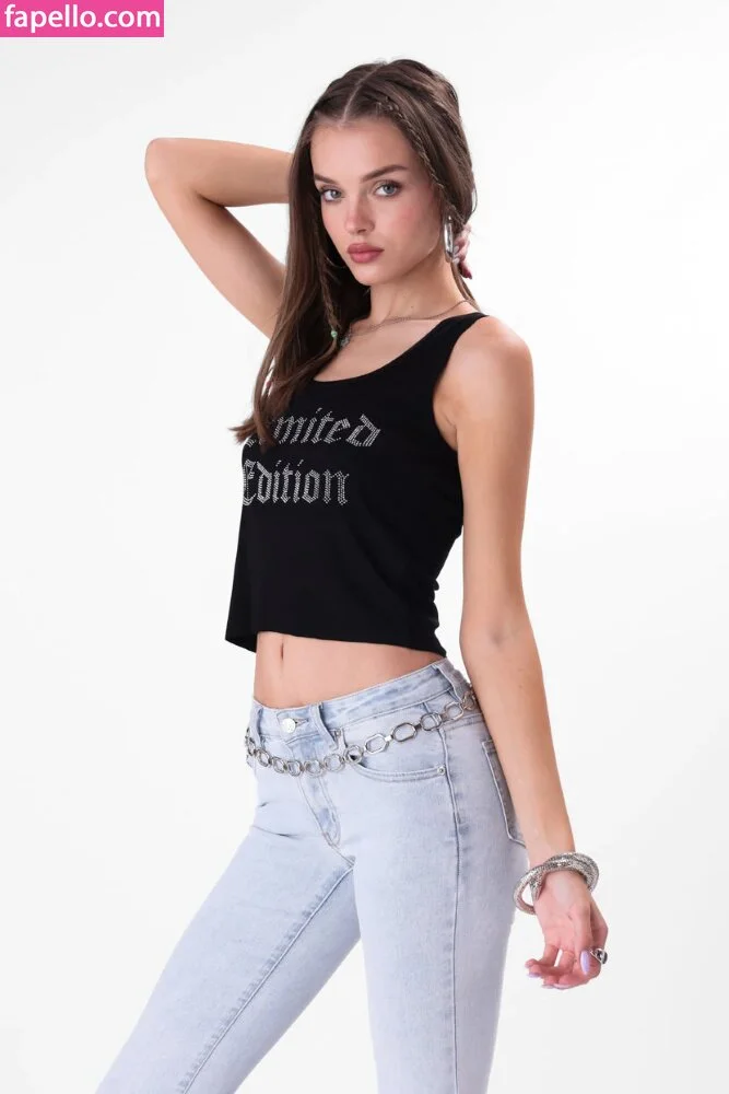 Anna Zak Onlyfans Photo Gallery 