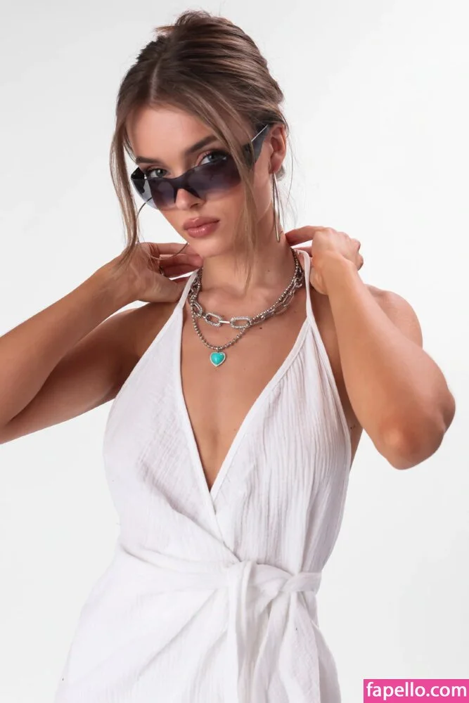 Anna Zak Onlyfans Photo Gallery 