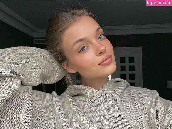 Anna Zak Onlyfans Photo Gallery 