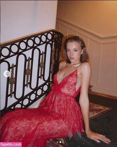 Anna Zak Onlyfans Photo Gallery 