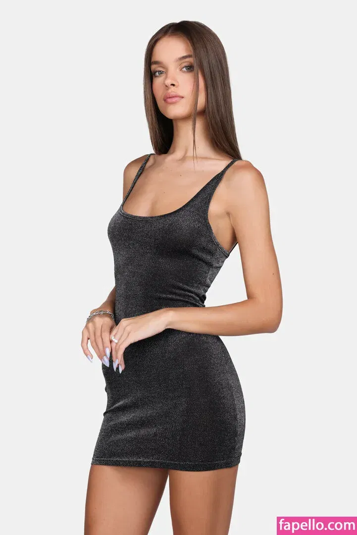 Anna Zak Onlyfans Photo Gallery 