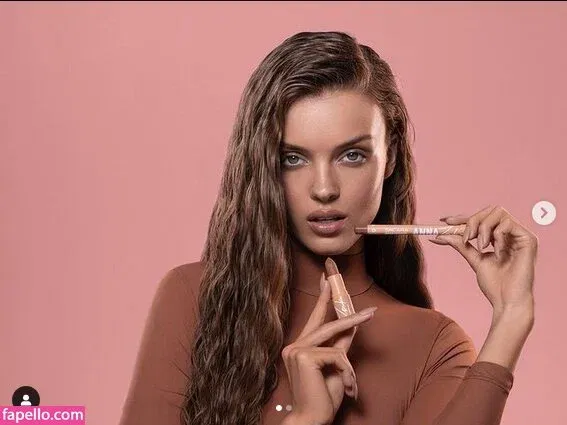 Anna Zak Onlyfans Photo Gallery 