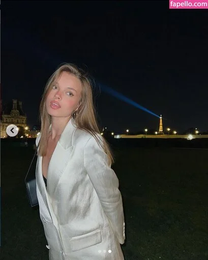 Anna Zak Onlyfans Photo Gallery 