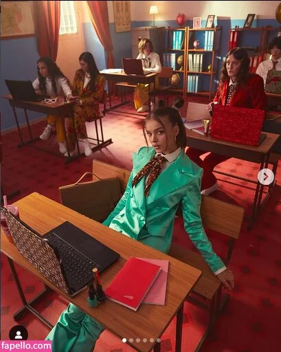 Anna Zak Onlyfans Photo Gallery 