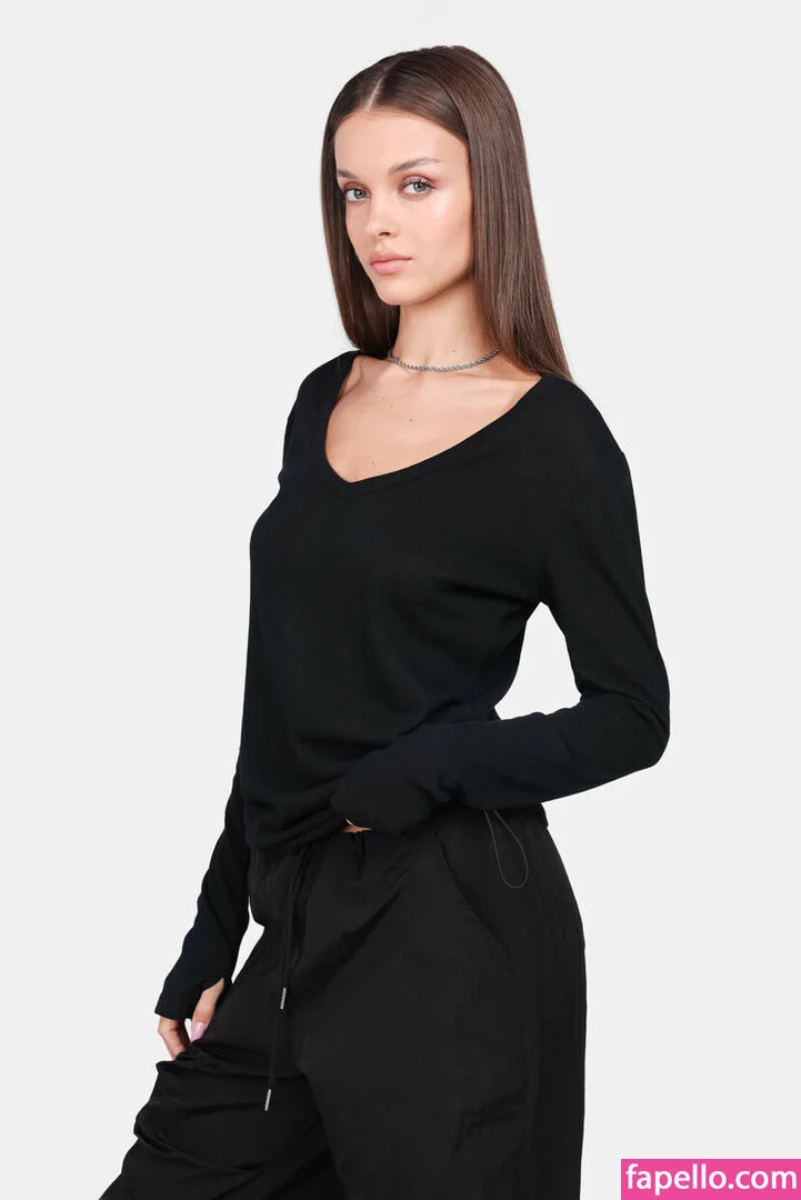 Anna Zak Onlyfans Photo Gallery 