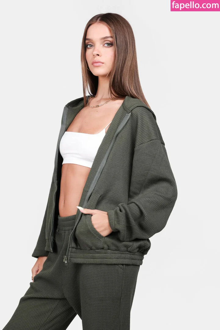 Anna Zak Onlyfans Photo Gallery 