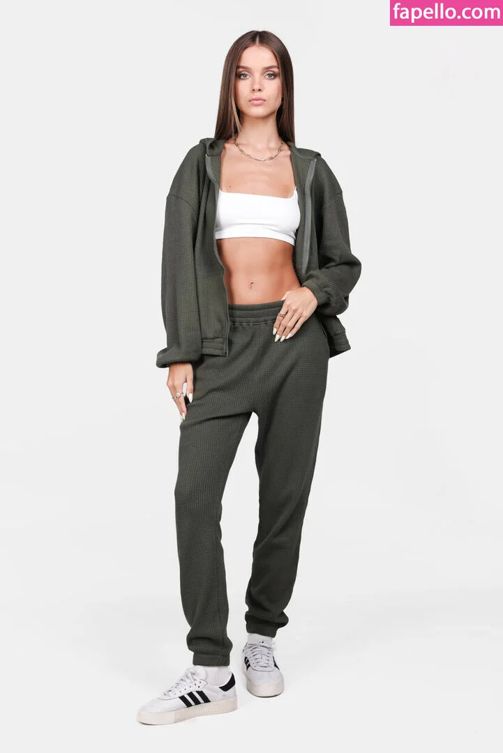 Anna Zak Onlyfans Photo Gallery 