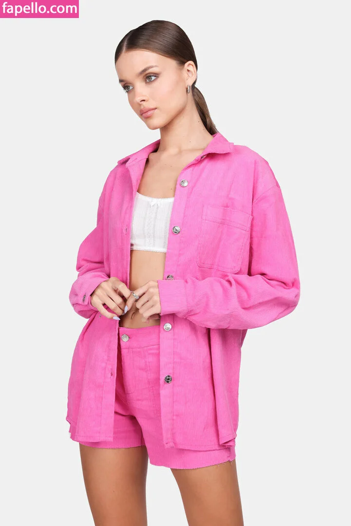 Anna Zak Onlyfans Photo Gallery 