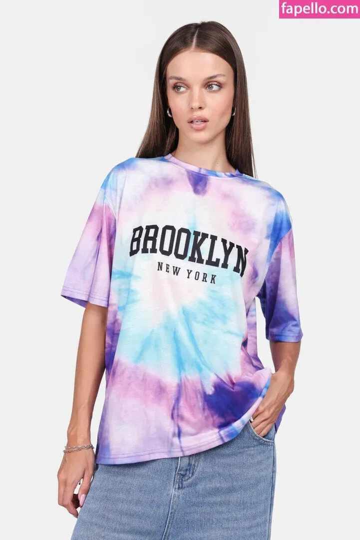 Anna Zak Onlyfans Photo Gallery 