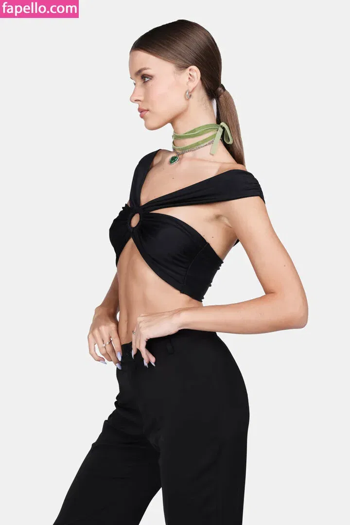 Anna Zak Onlyfans Photo Gallery 