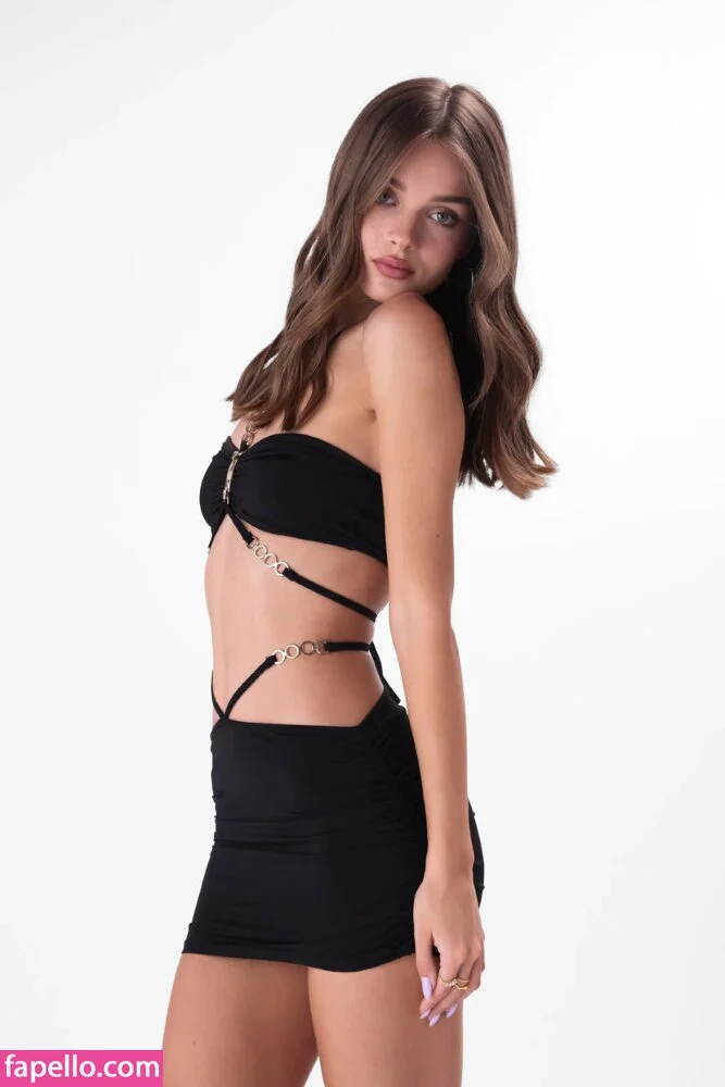 Anna Zak Onlyfans Photo Gallery 