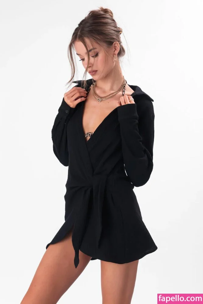 Anna Zak Onlyfans Photo Gallery 