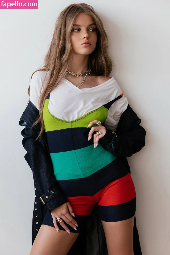 Anna Zak Onlyfans Photo Gallery 