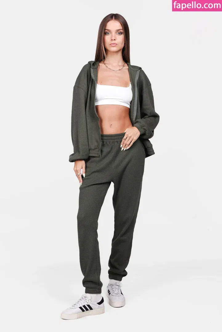 Anna Zak Onlyfans Photo Gallery 