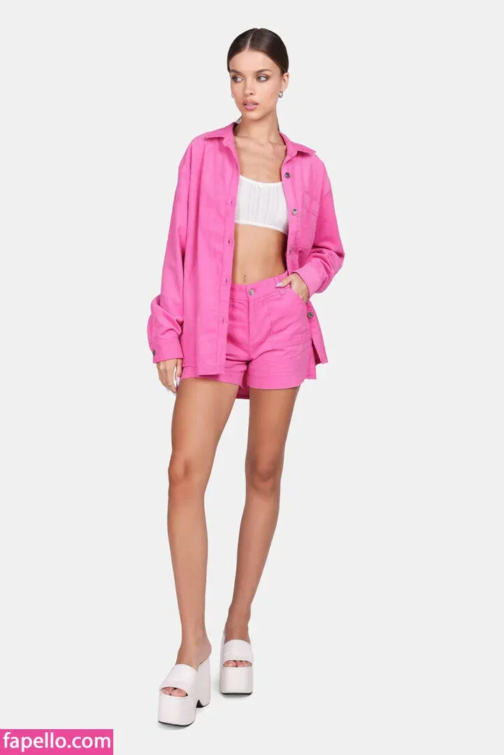 Anna Zak Onlyfans Photo Gallery 