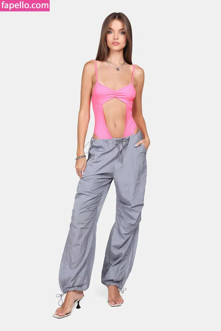 Anna Zak Onlyfans Photo Gallery 