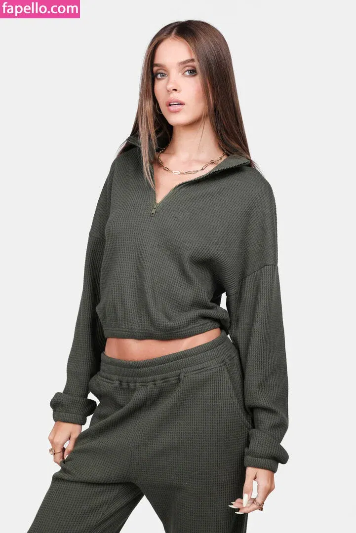 Anna Zak Onlyfans Photo Gallery 