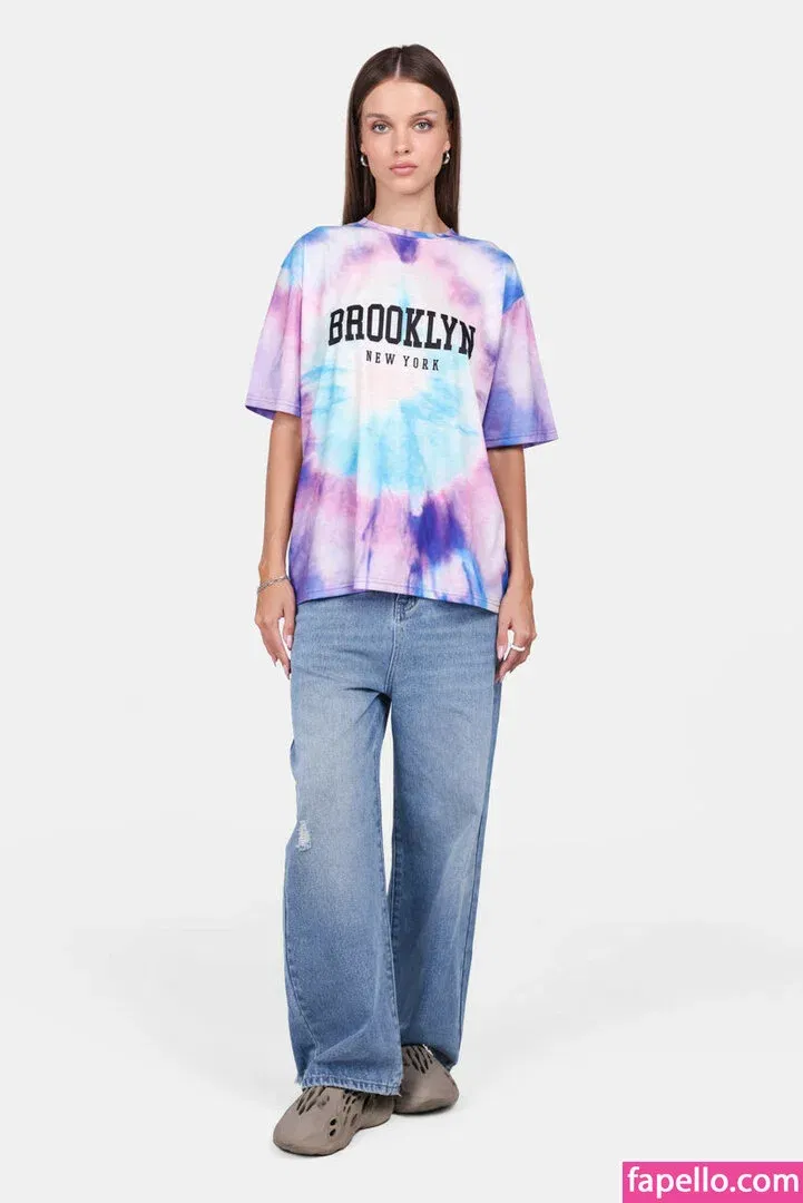 Anna Zak Onlyfans Photo Gallery 