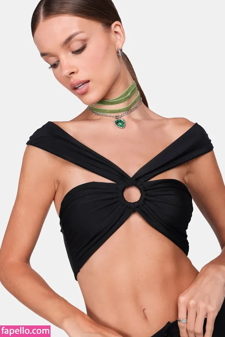 Anna Zak Onlyfans Photo Gallery 