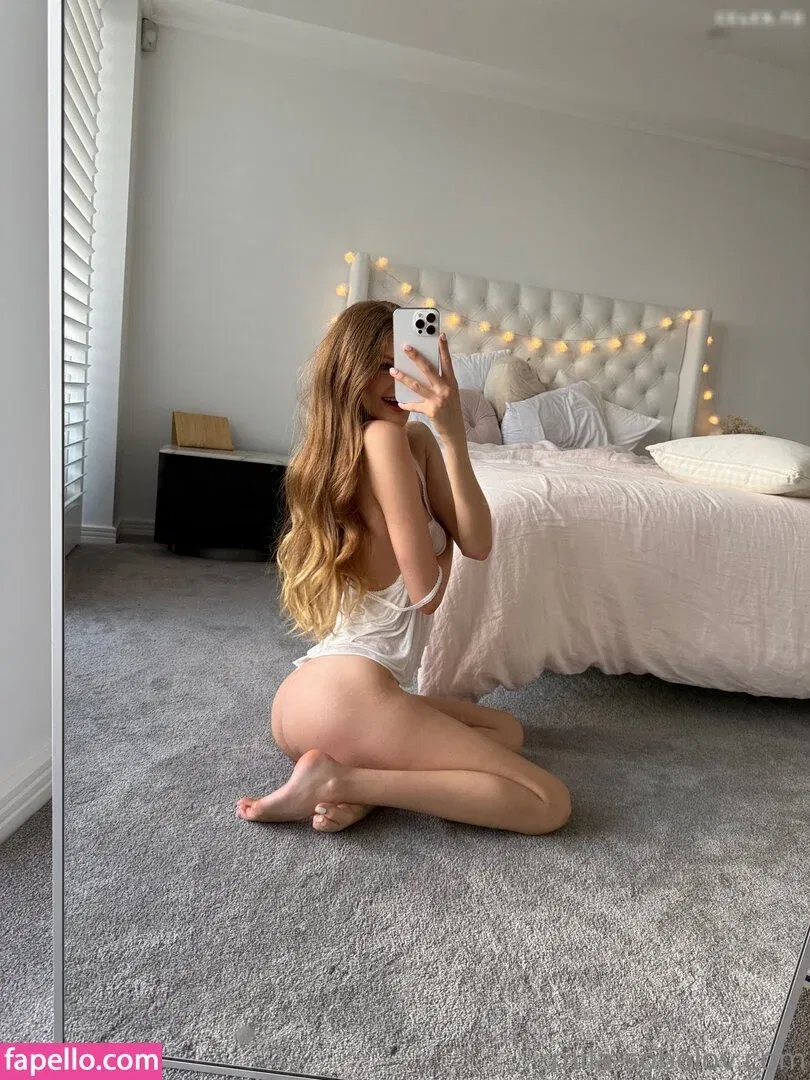 Mila Sobolev Onlyfans Photo Gallery 