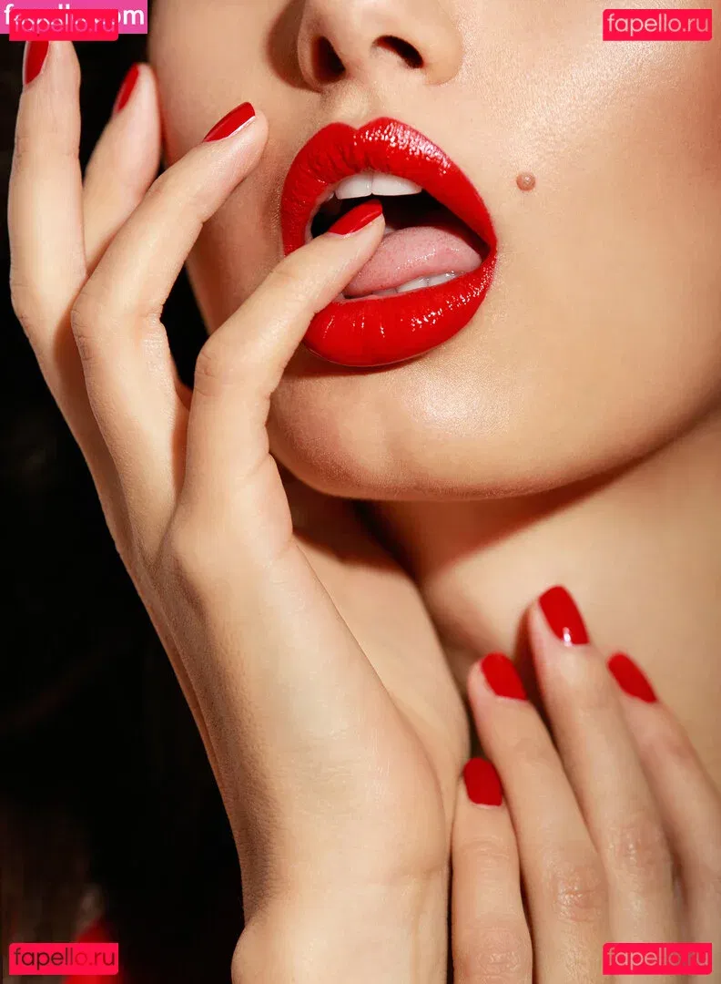 Zoi Gorman Onlyfans Photo Gallery 